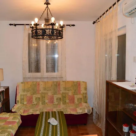 Biba Ille-ilic 3* Betina (Sibenik-Knin)